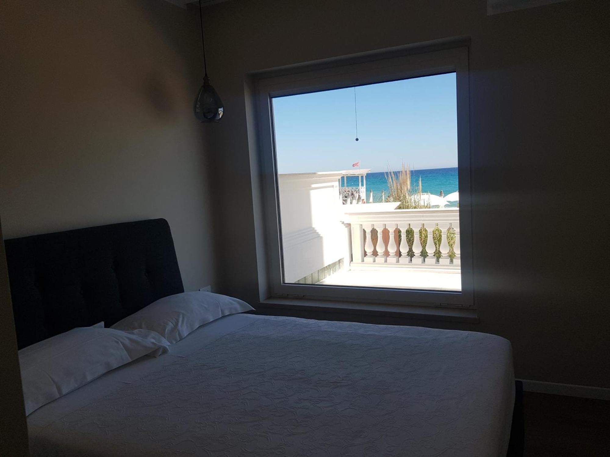 Blu Sea Apartments Pietra Ligure Exterior foto